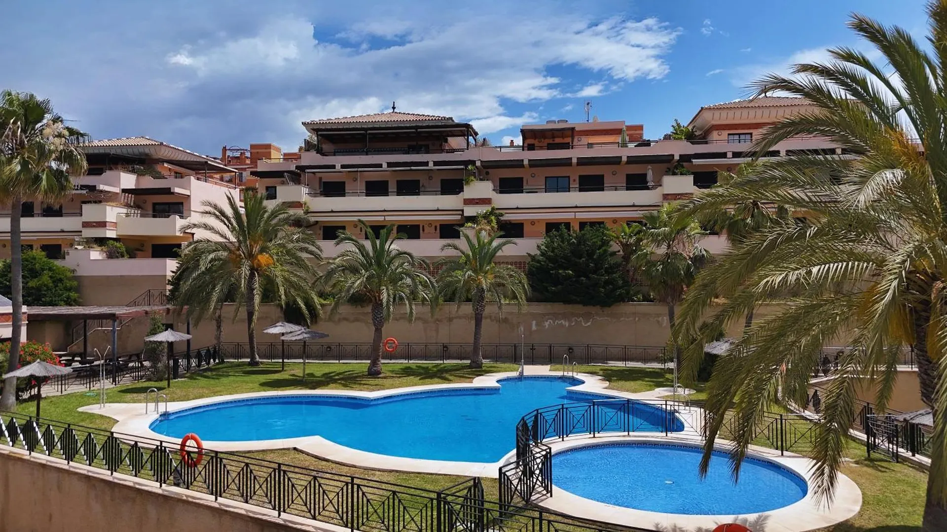 Costa Brisas Apartment Almayate Alto